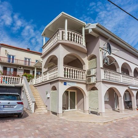 Apartments Mirela Crikvenica Bagian luar foto