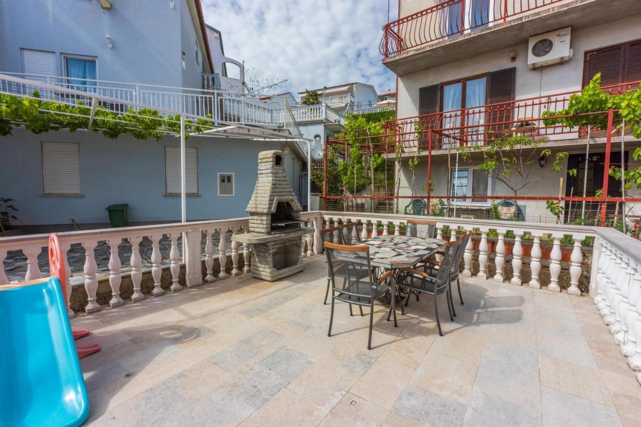 Apartments Mirela Crikvenica Bagian luar foto