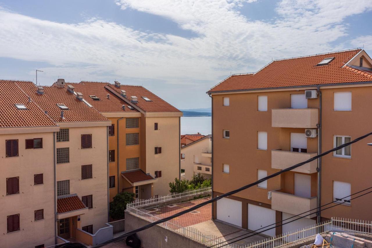 Apartments Mirela Crikvenica Bagian luar foto