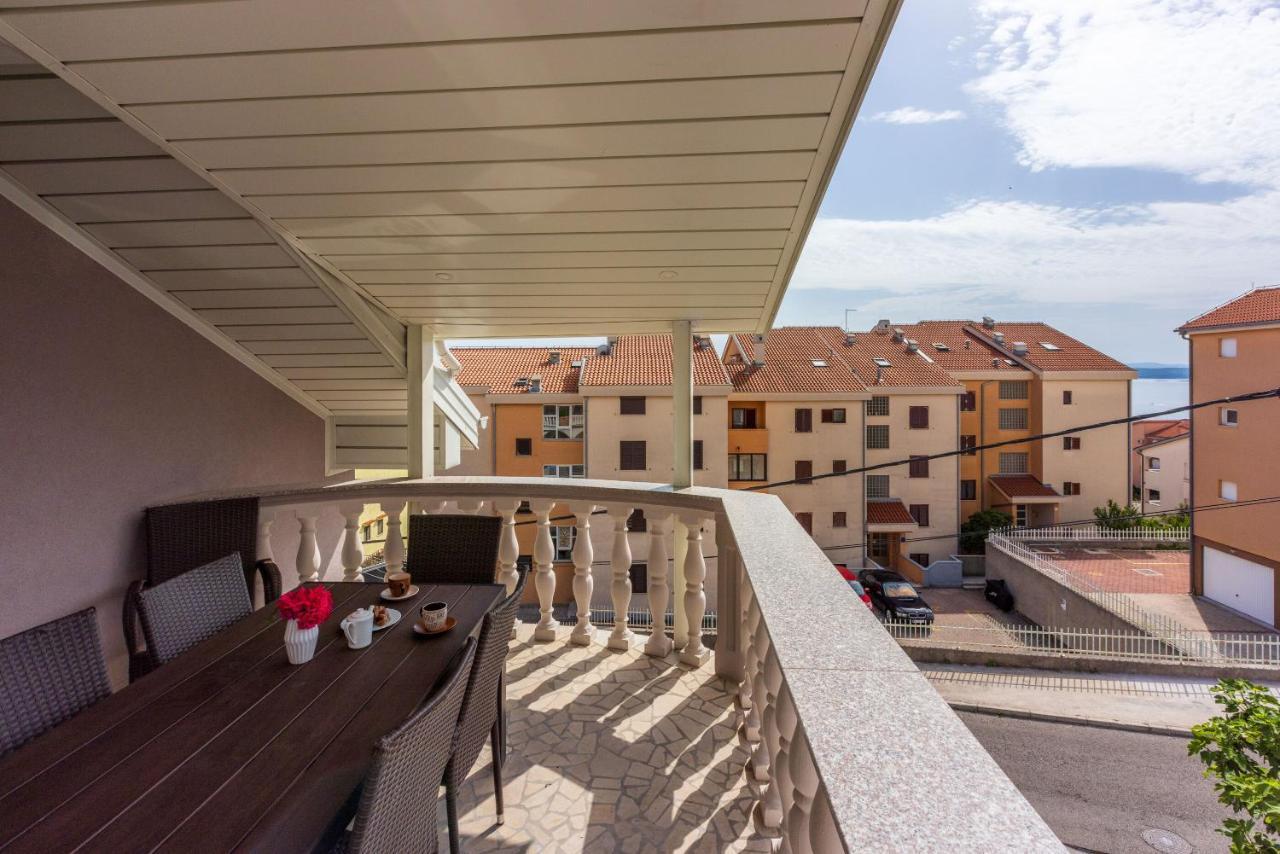 Apartments Mirela Crikvenica Bagian luar foto